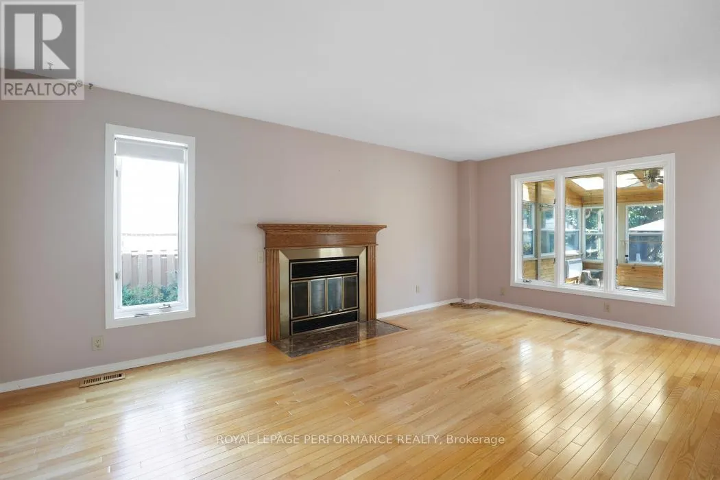 1870 ROBINWOOD PLACE