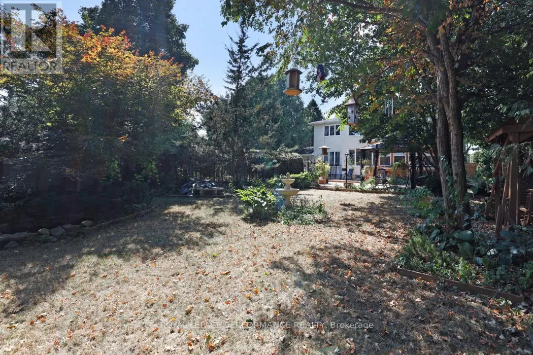 1870 ROBINWOOD PLACE