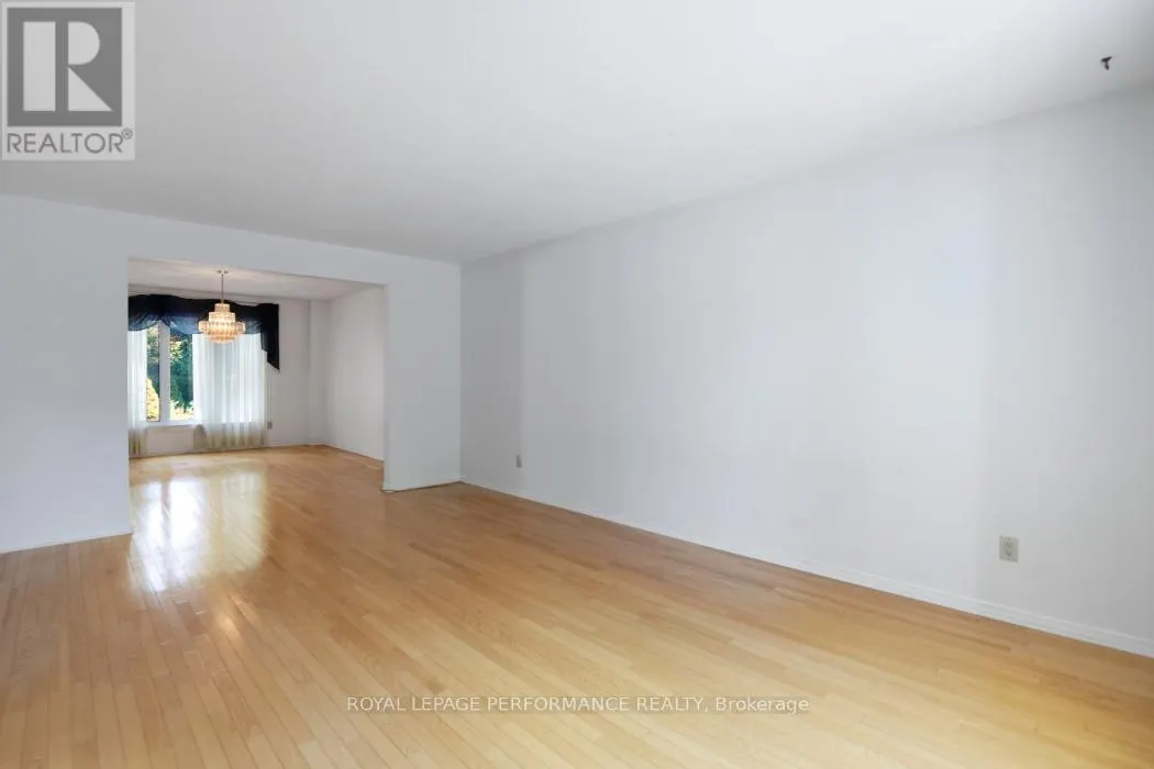 1870 ROBINWOOD PLACE