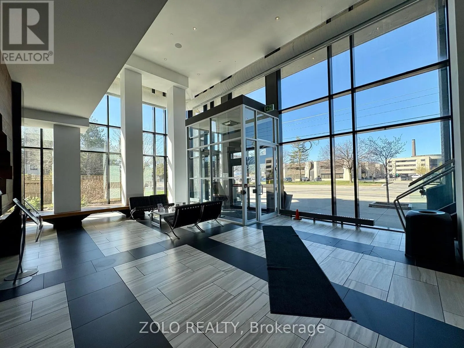 S2301 - 330 PHILLIP STREET