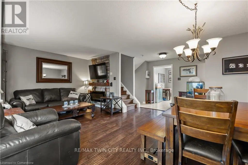 64 FAIRGREEN CLOSE