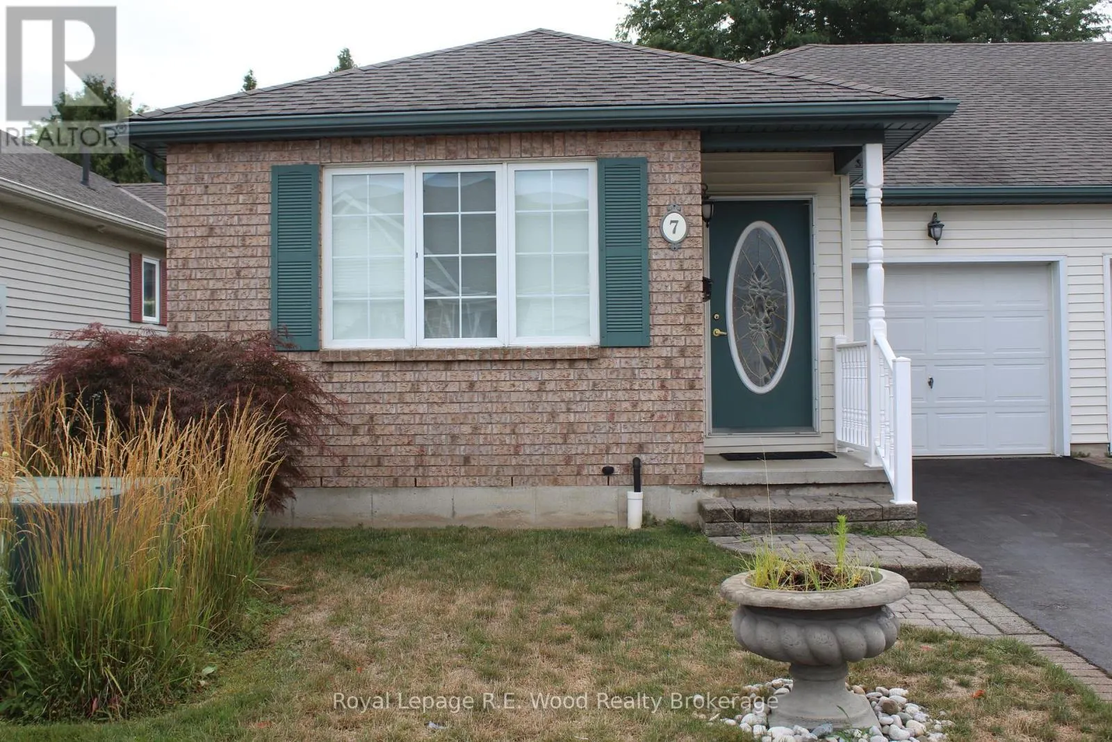 7 JACKSON COURT