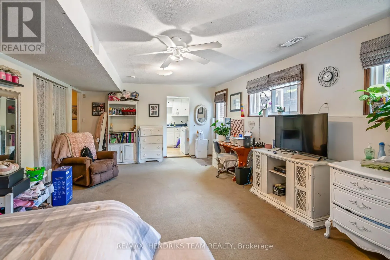 5 WHITTAKER AVENUE