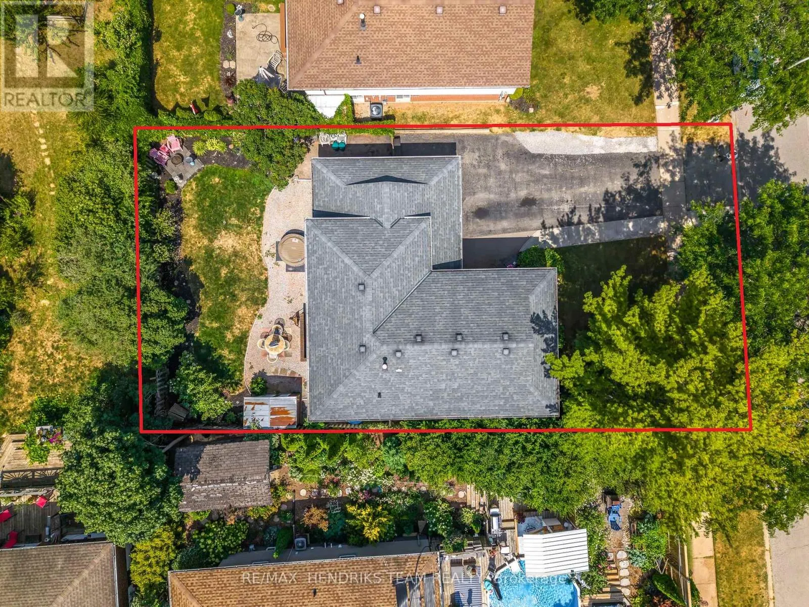 5 WHITTAKER AVENUE