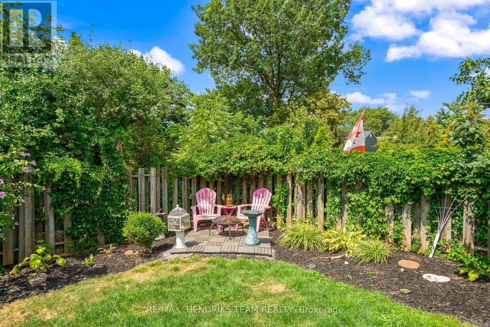 5 WHITTAKER AVENUE