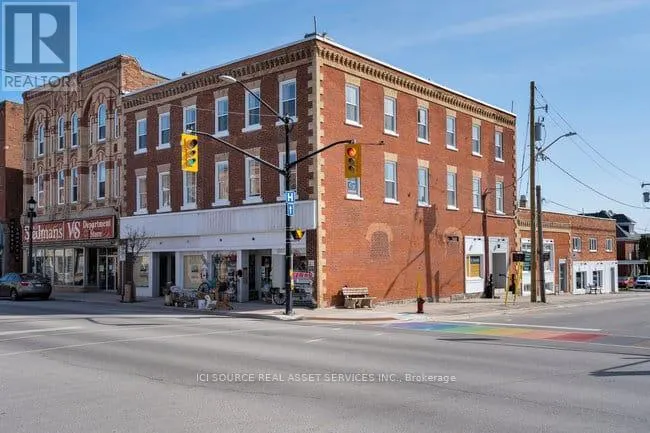 301 - 10 TROWBRIDGE STREET E