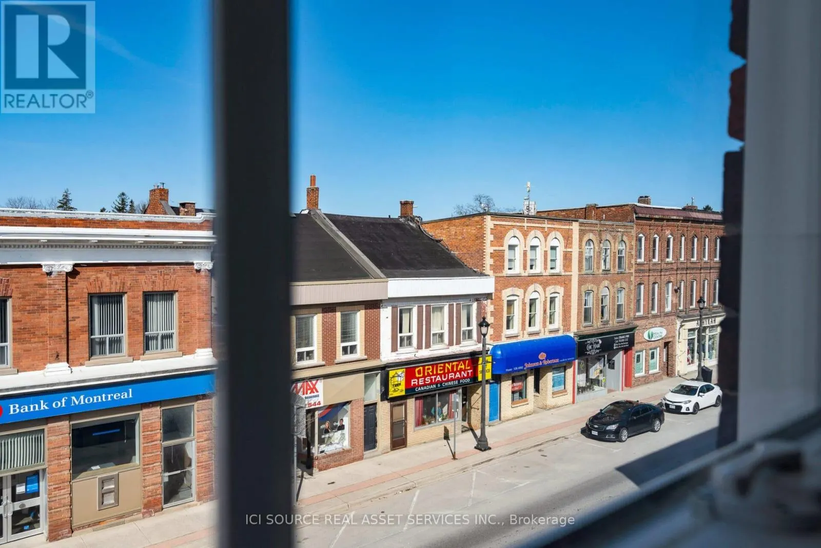 301 - 10 TROWBRIDGE STREET E