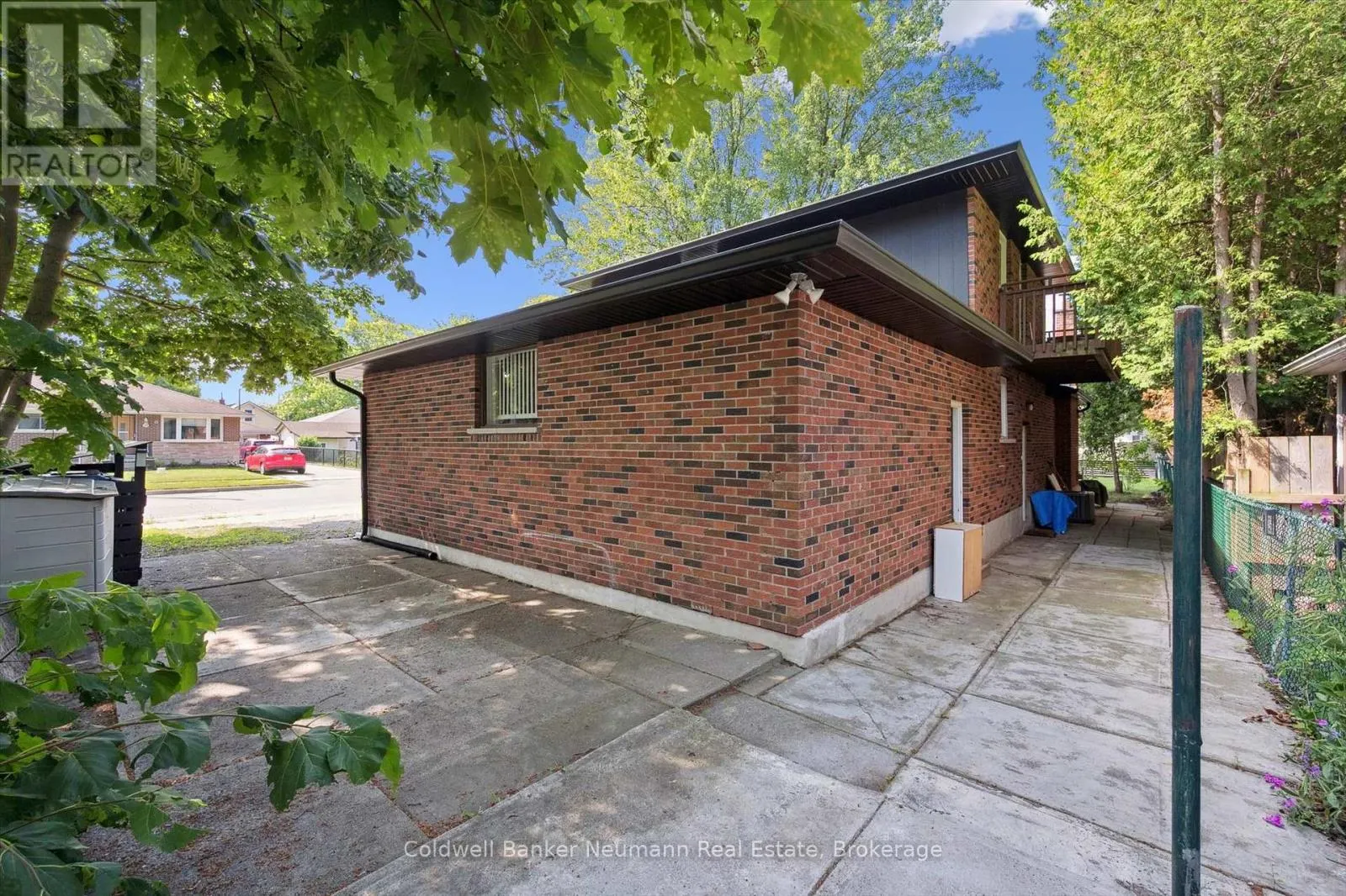 251 METCALFE STREET