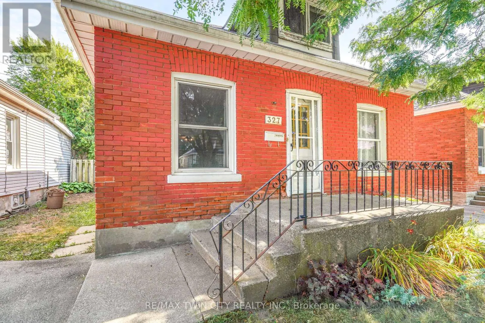 327 SHERIDAN STREET