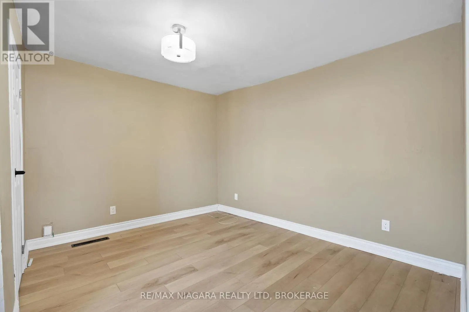 115 KINNEAR STREET