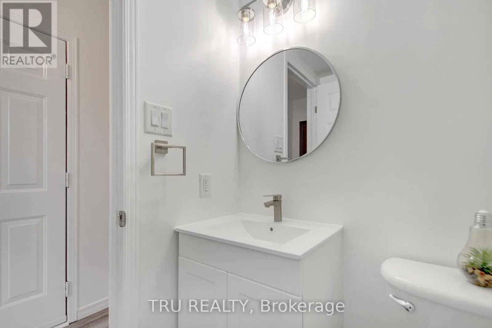 133 KINROSS PRIVATE