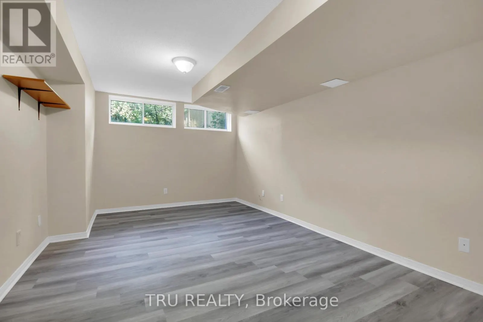 133 KINROSS PRIVATE