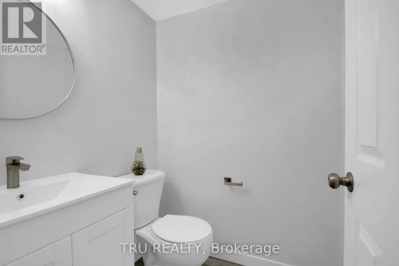 133 KINROSS PRIVATE