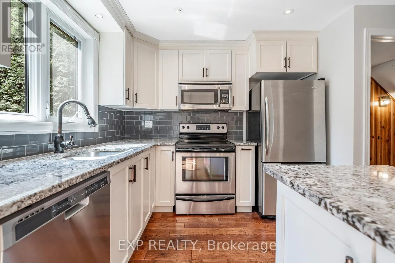 80 COOLSPRING CRESCENT