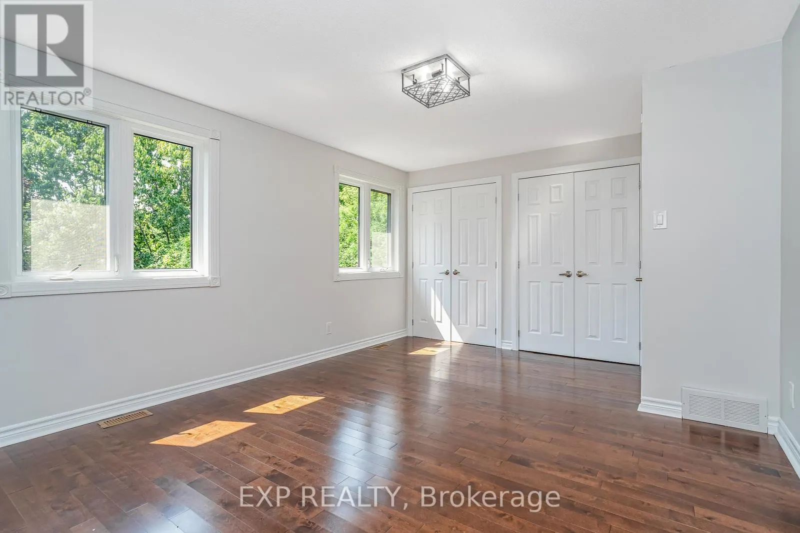 80 COOLSPRING CRESCENT