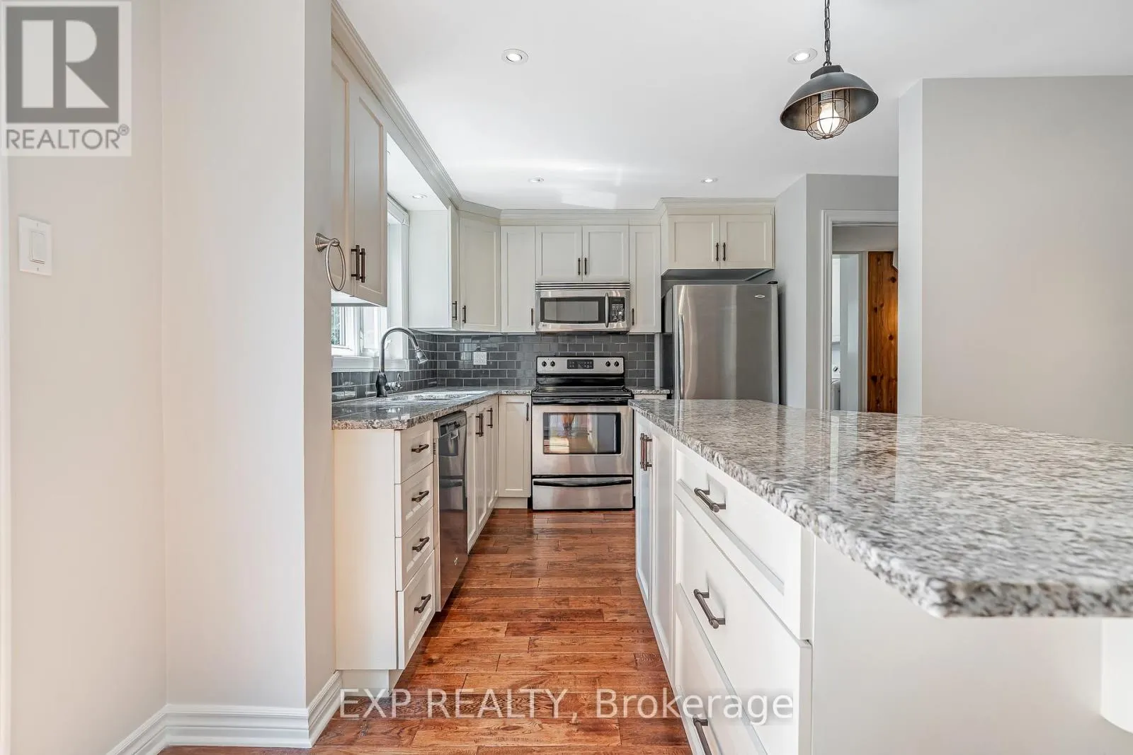 80 COOLSPRING CRESCENT