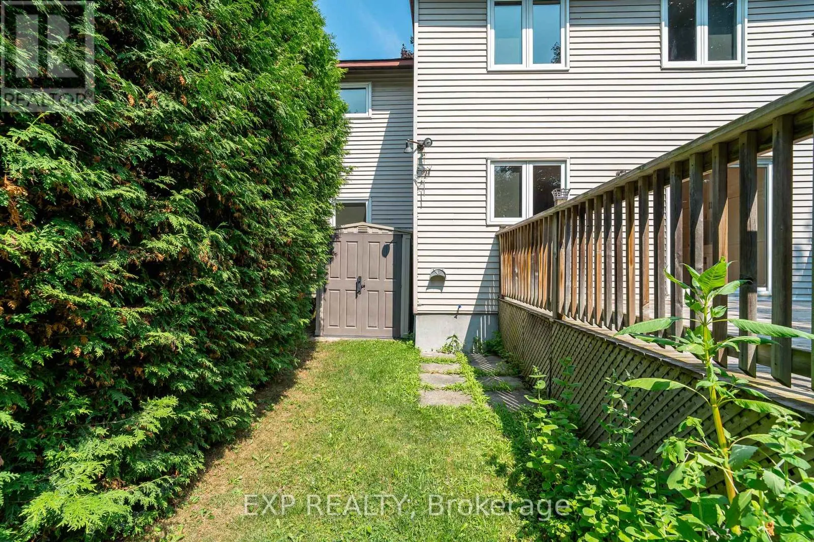 80 COOLSPRING CRESCENT
