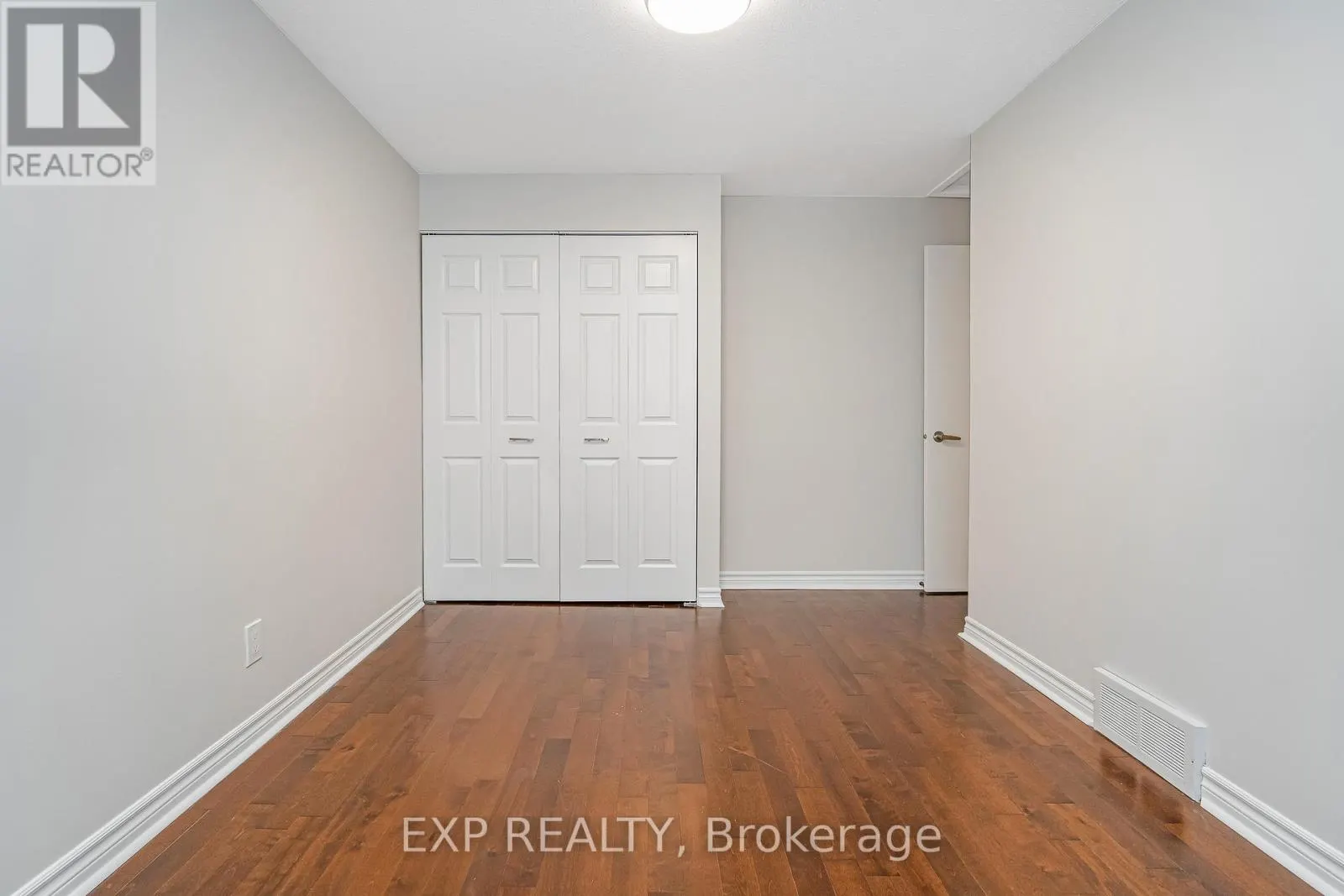 80 COOLSPRING CRESCENT