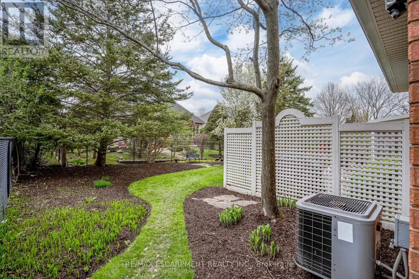148 FOXRIDGE DRIVE
