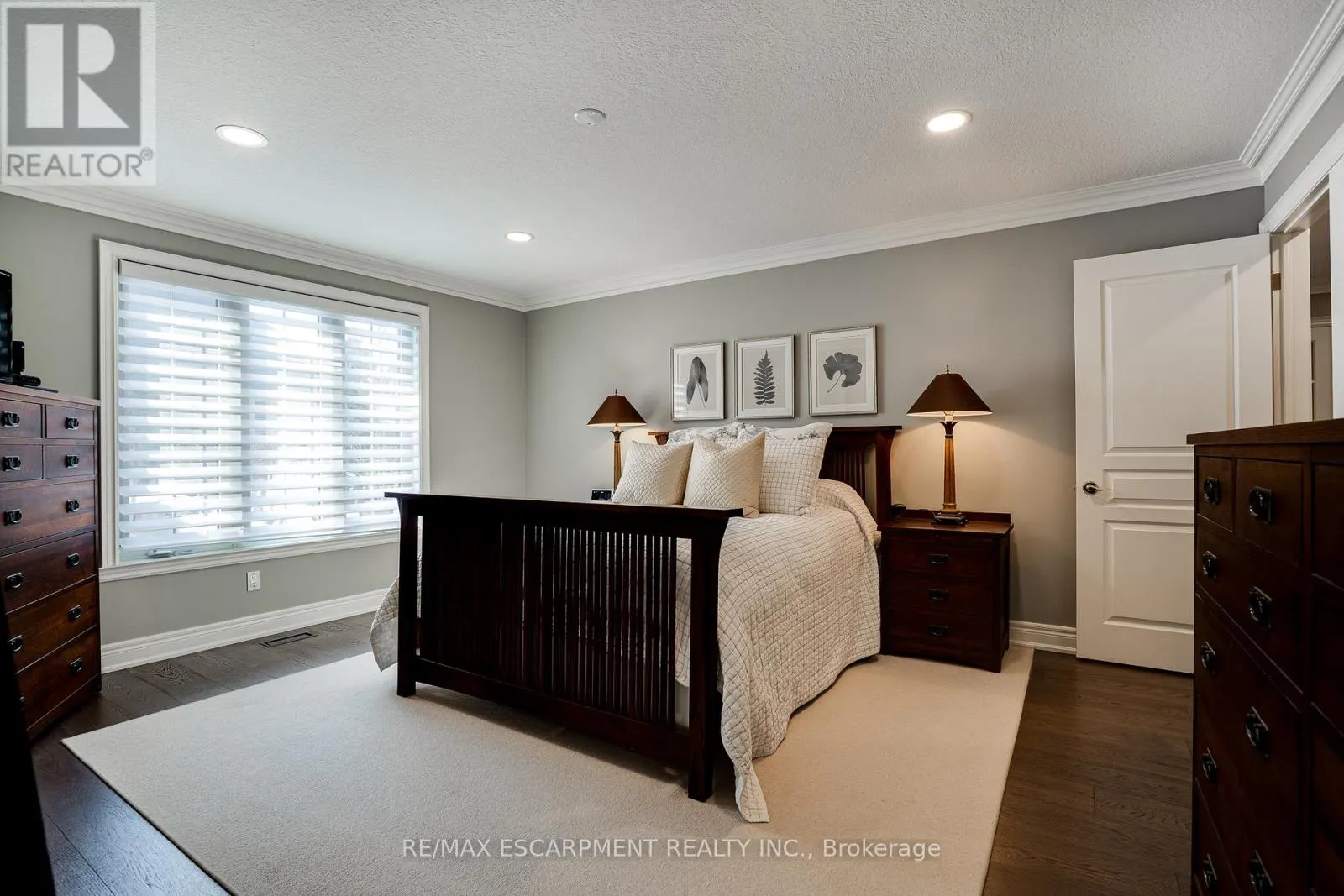 148 FOXRIDGE DRIVE