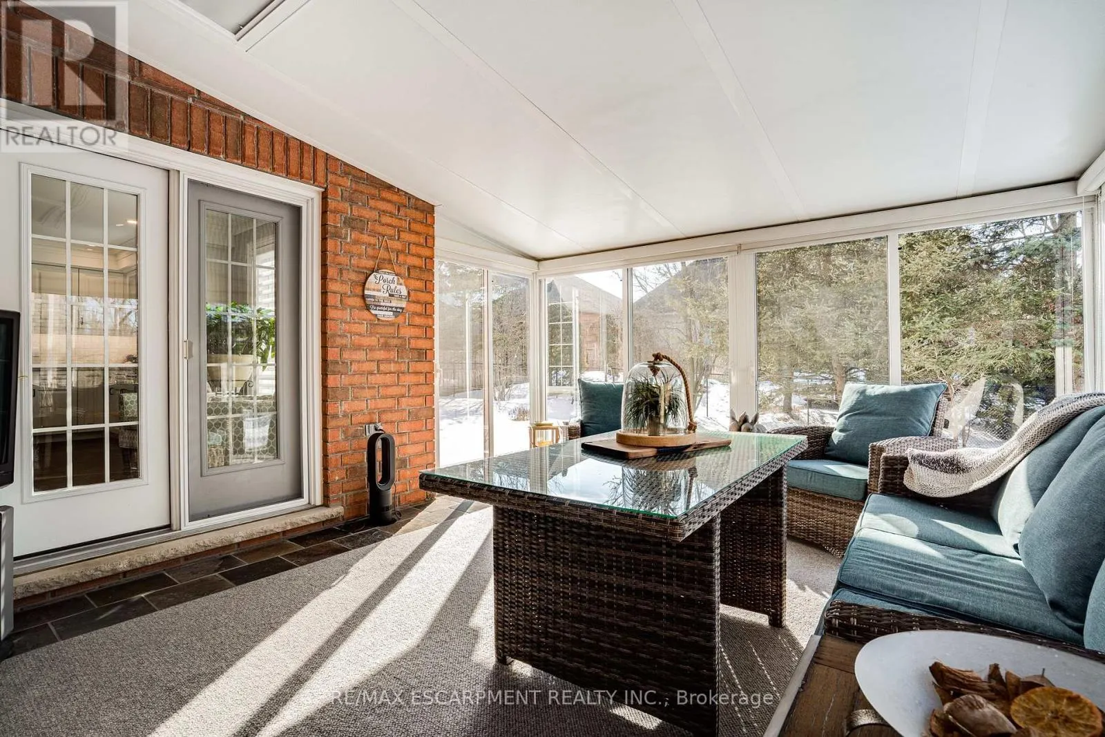 148 FOXRIDGE DRIVE