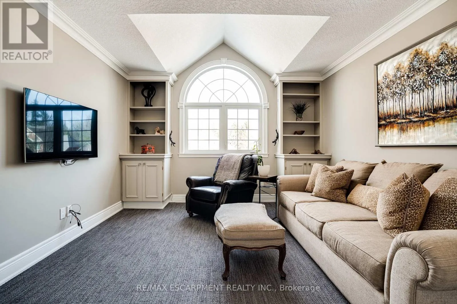 148 FOXRIDGE DRIVE