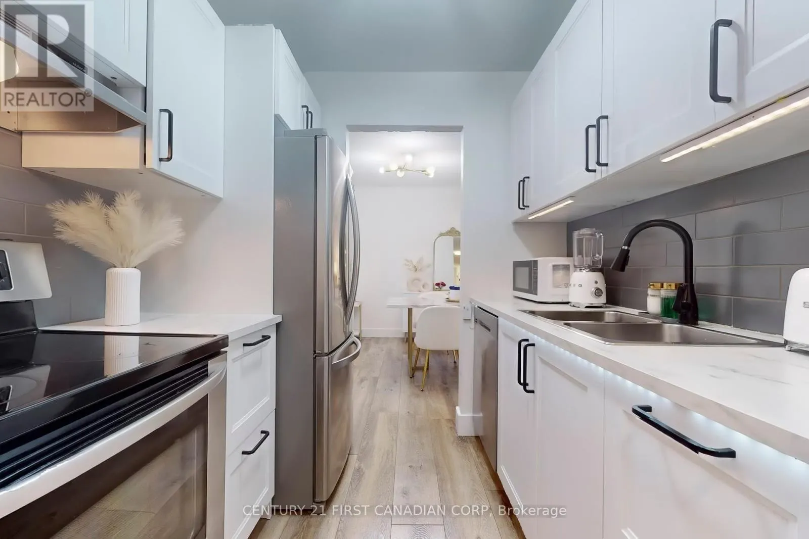 319 - 735 DEVERON CRESCENT, #319