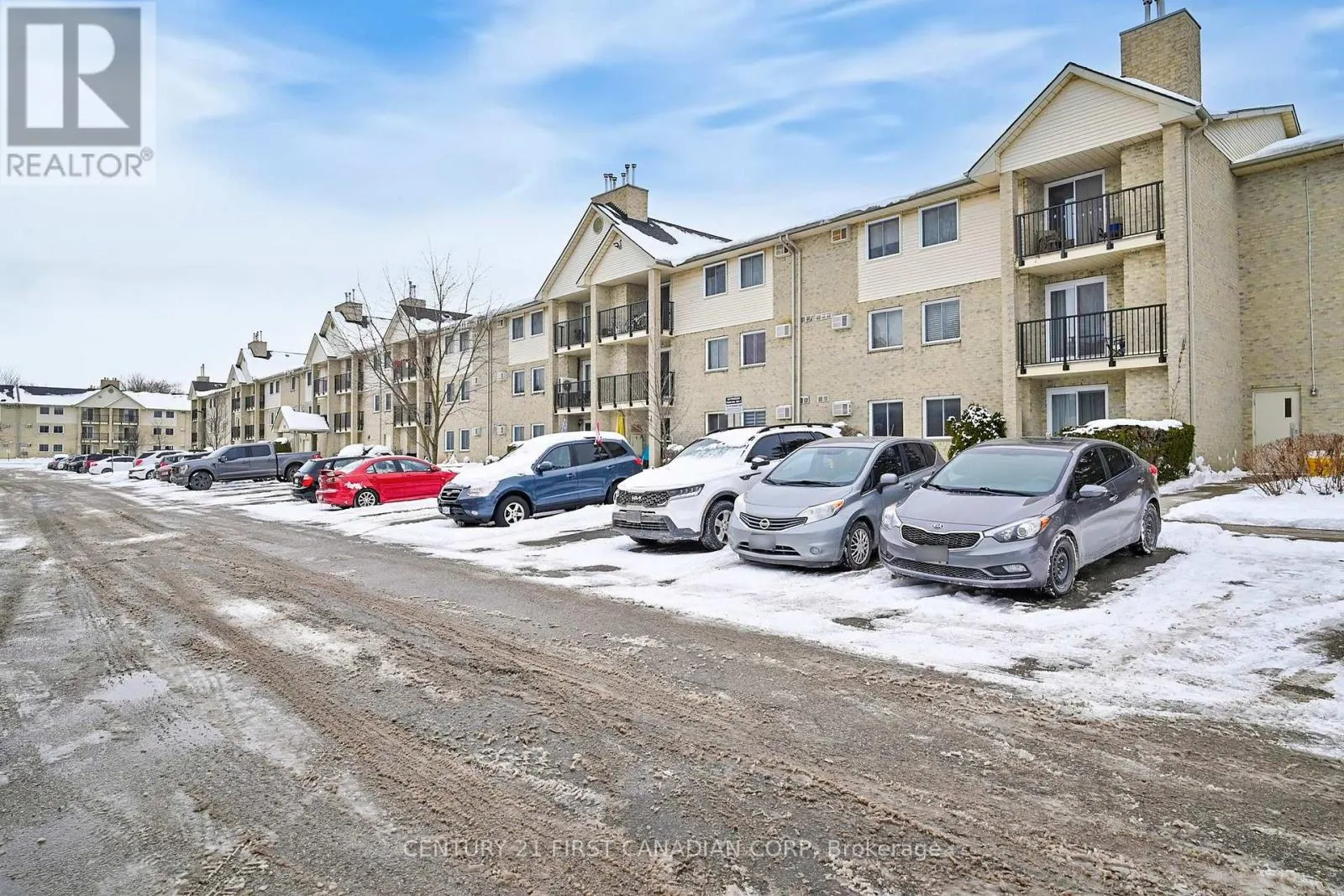 319 - 735 DEVERON CRESCENT, #319