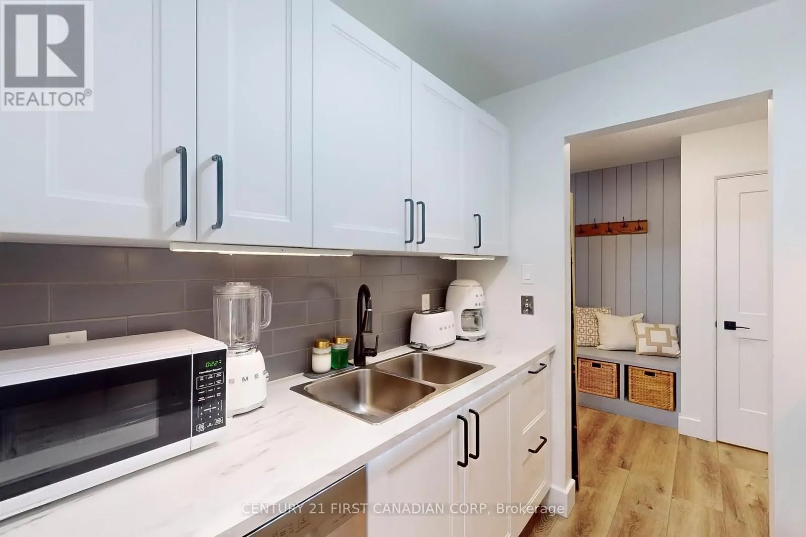 319 - 735 DEVERON CRESCENT, #319