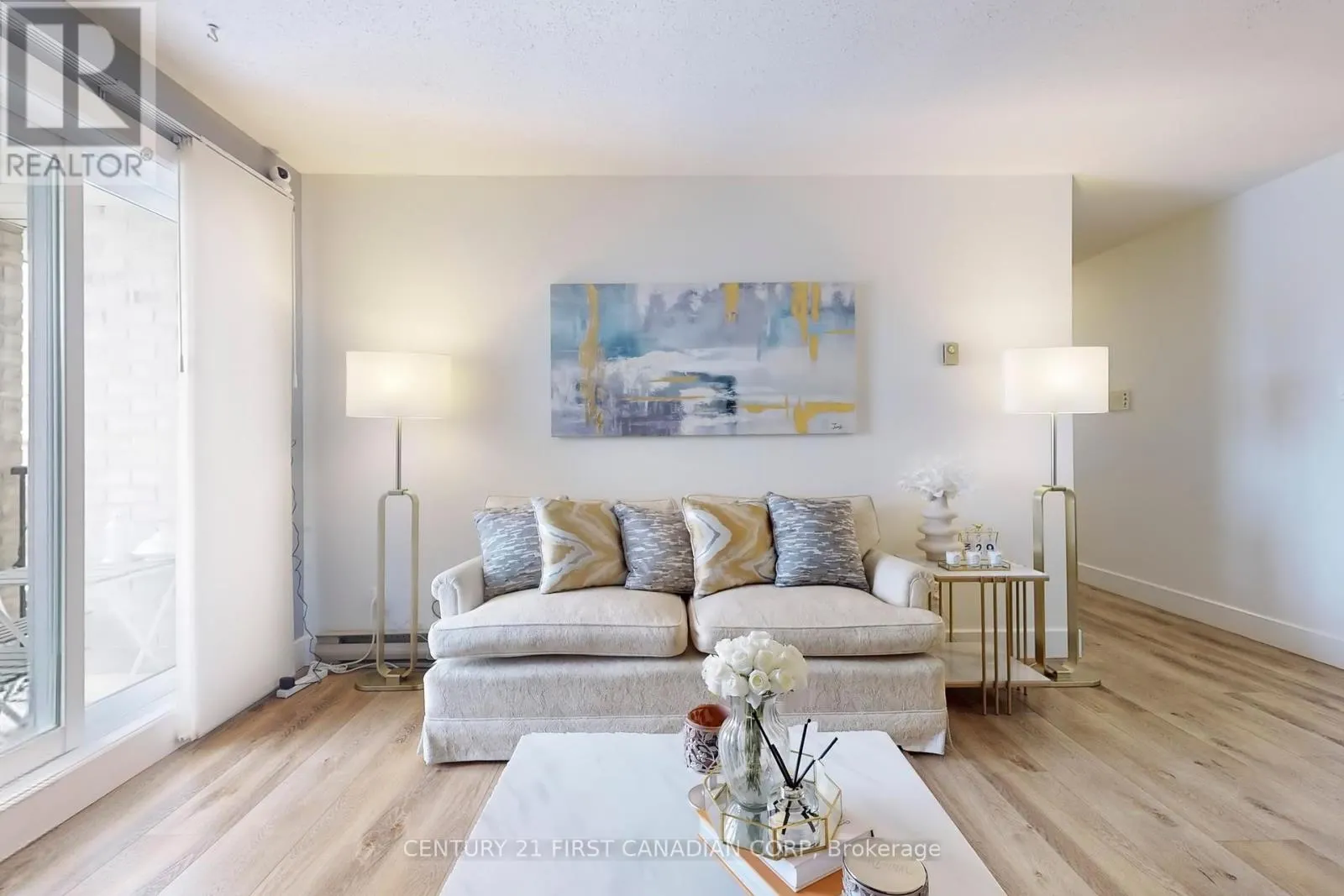 319 - 735 DEVERON CRESCENT, #319