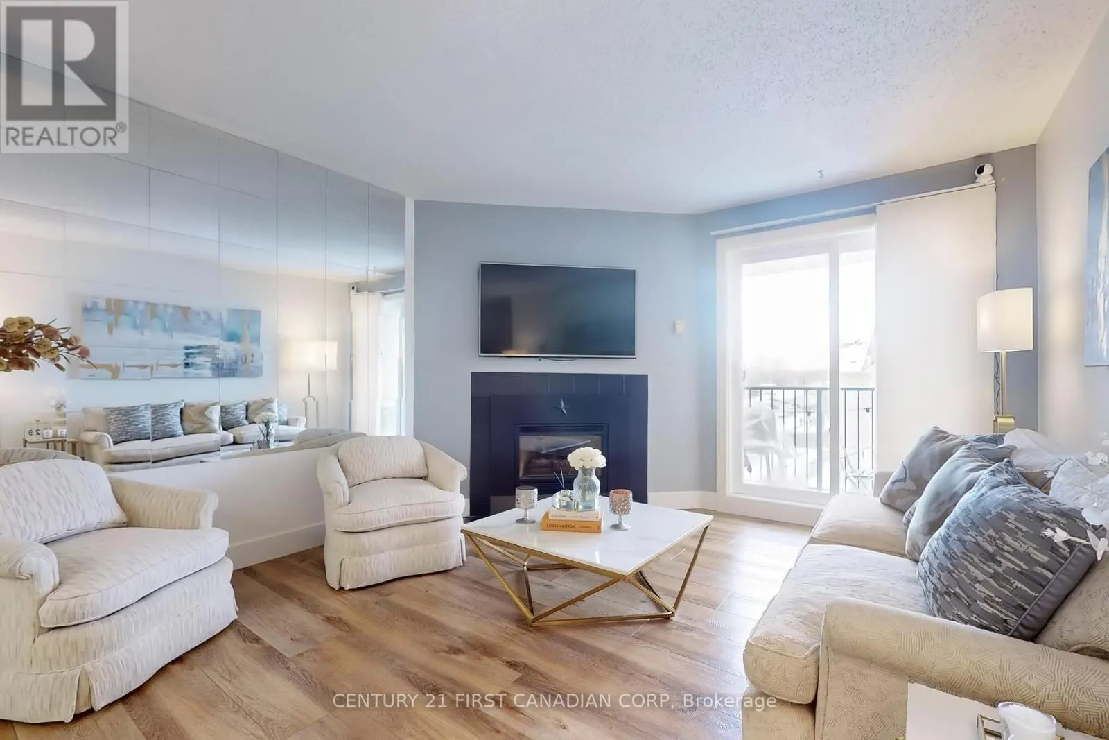 319 - 735 DEVERON CRESCENT, #319