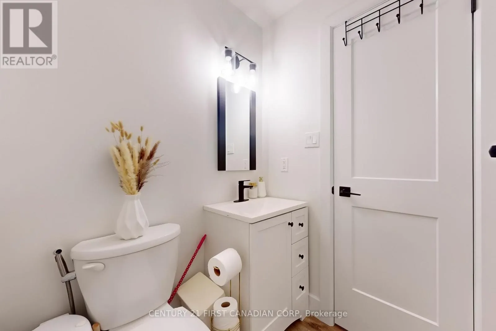 319 - 735 DEVERON CRESCENT, #319