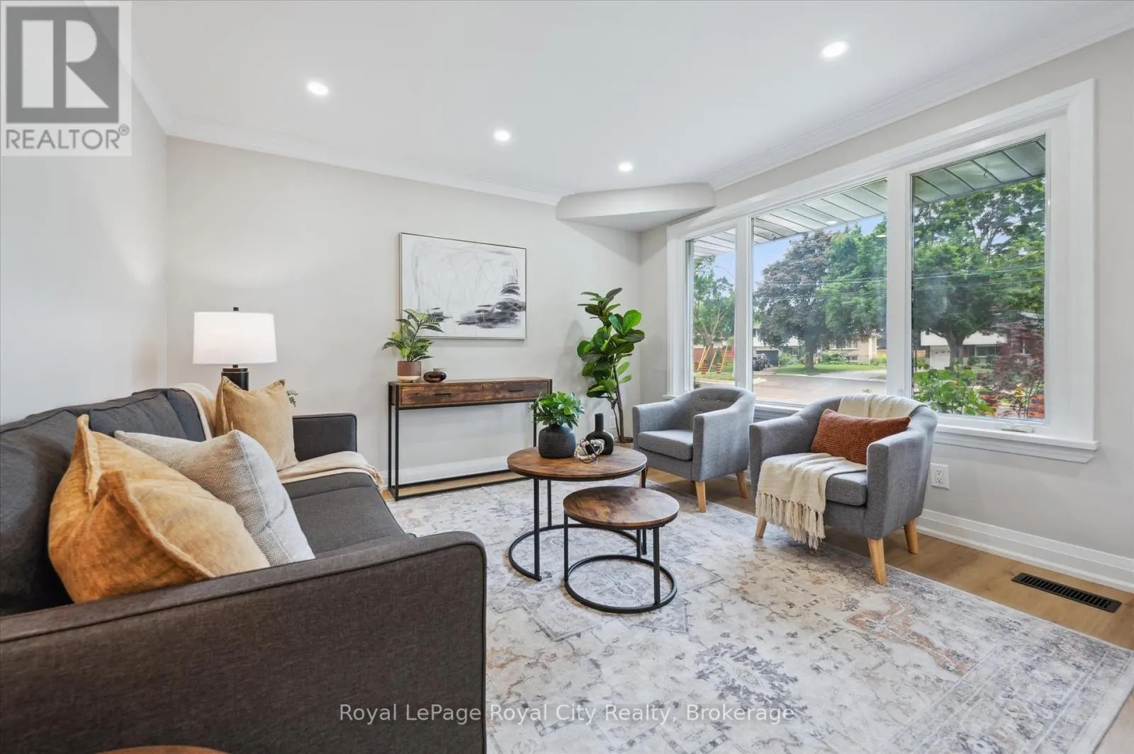 22 HEATH ROAD