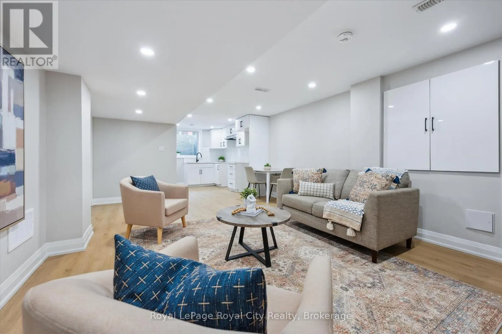22 HEATH ROAD