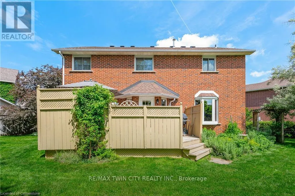 34 GOWINLOCK COURT