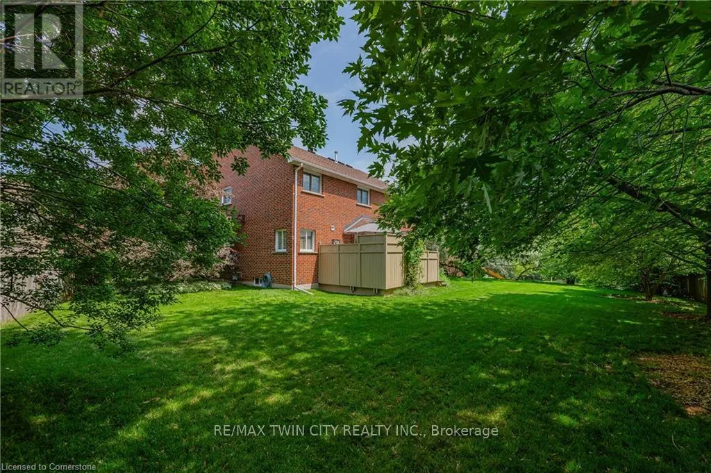34 GOWINLOCK COURT