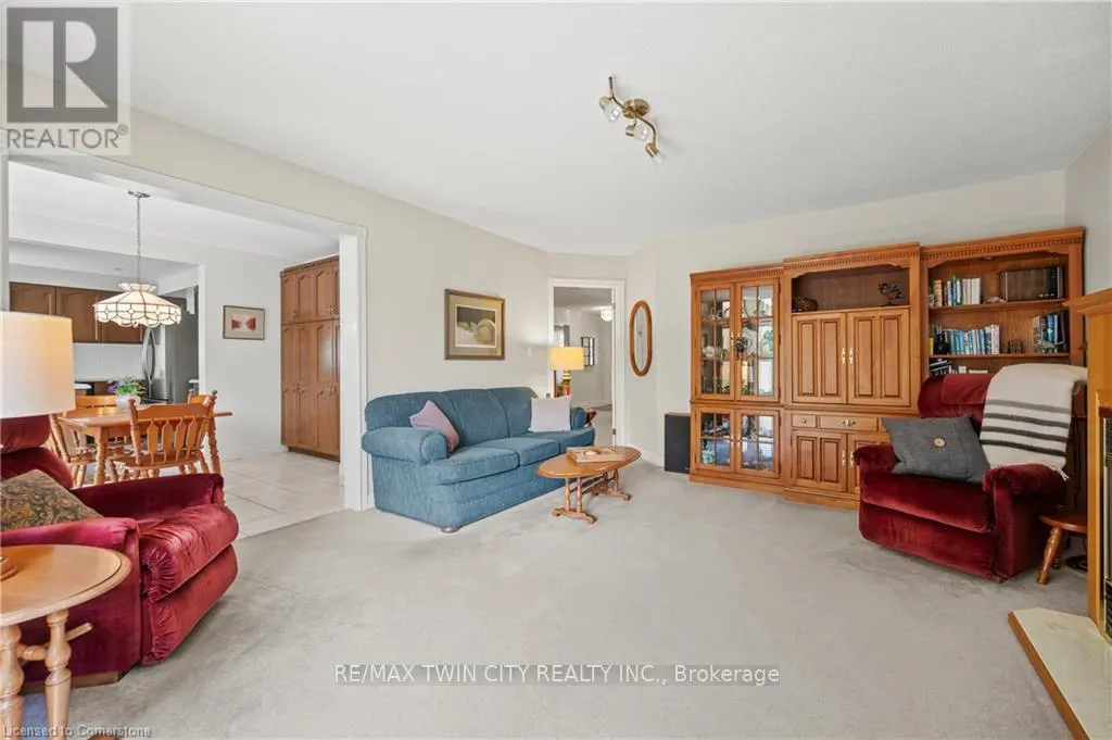 34 GOWINLOCK COURT