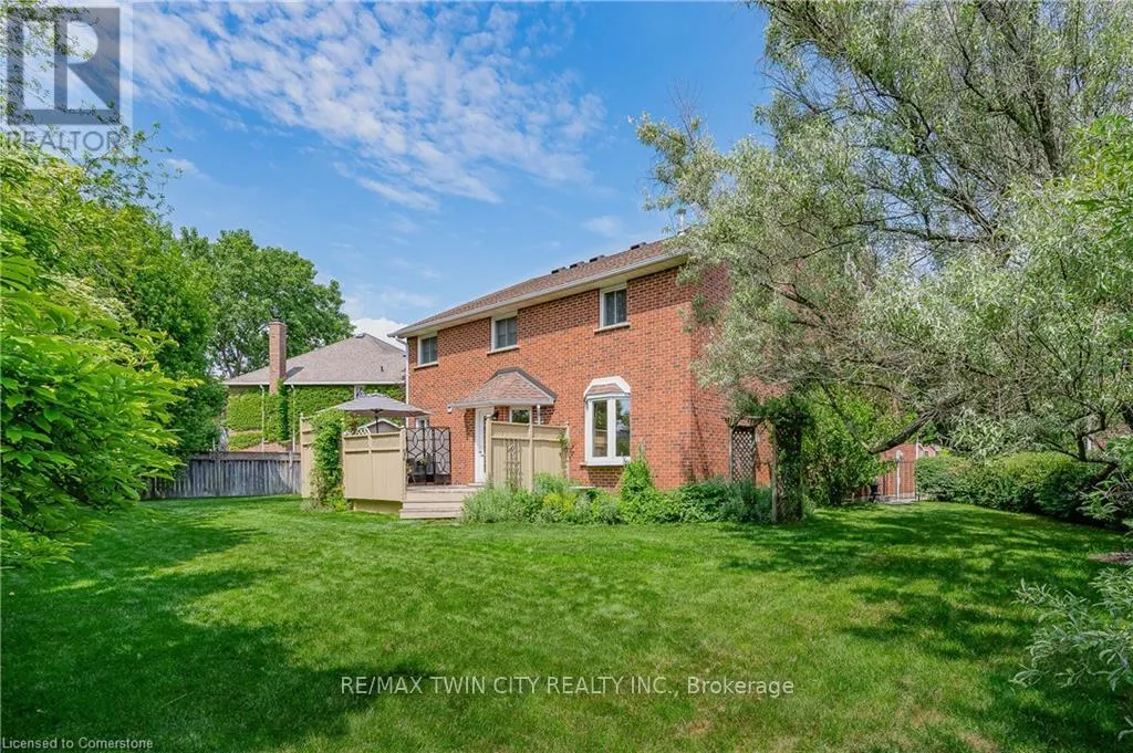 34 GOWINLOCK COURT