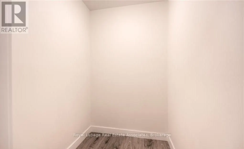 1003 - 100 GARMENT STREET