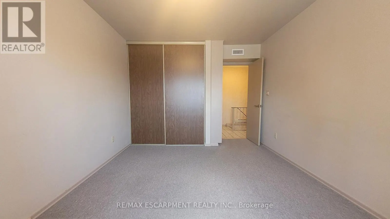 325 FAIRVIEW DRIVE