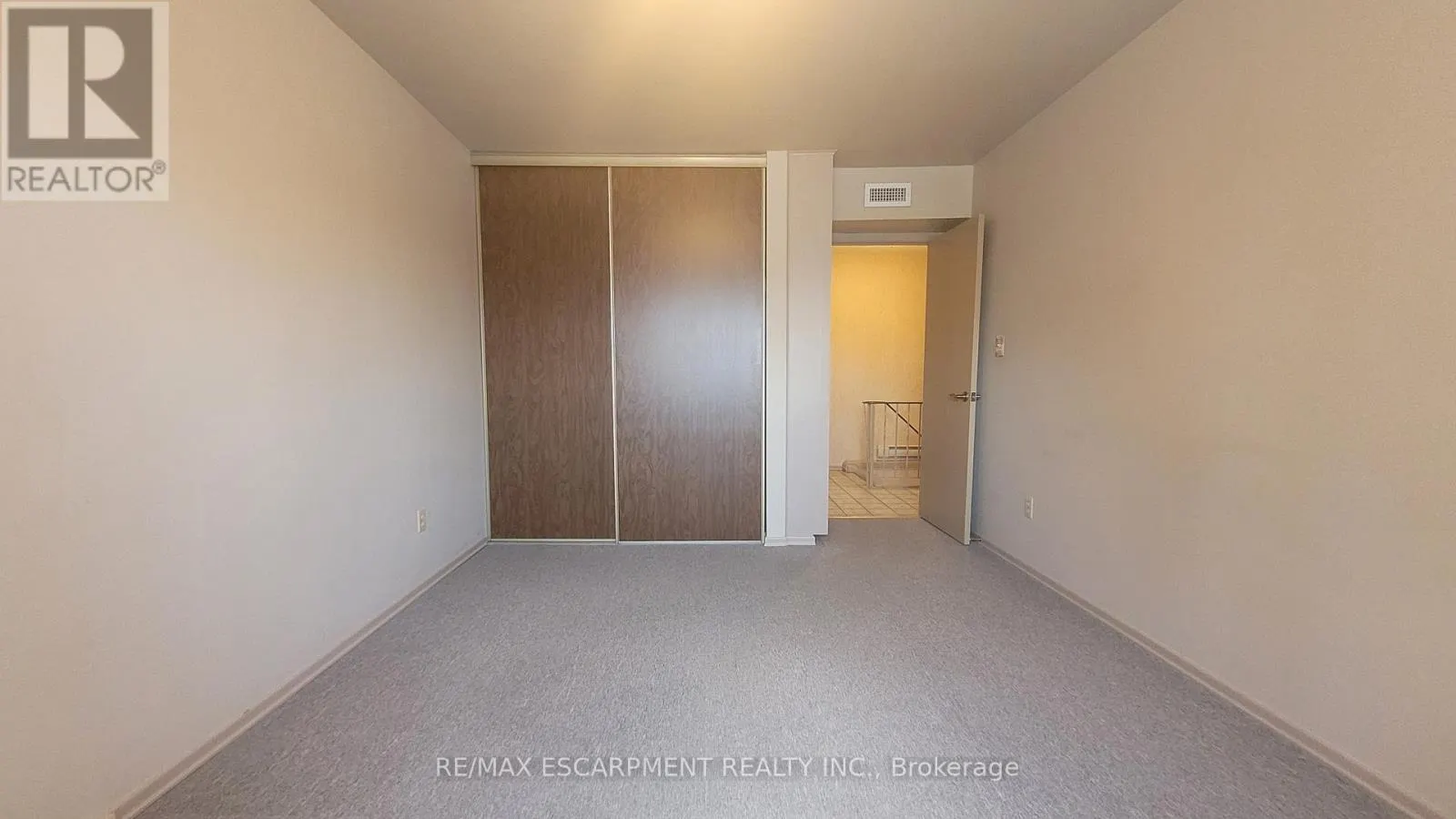 325 FAIRVIEW DRIVE