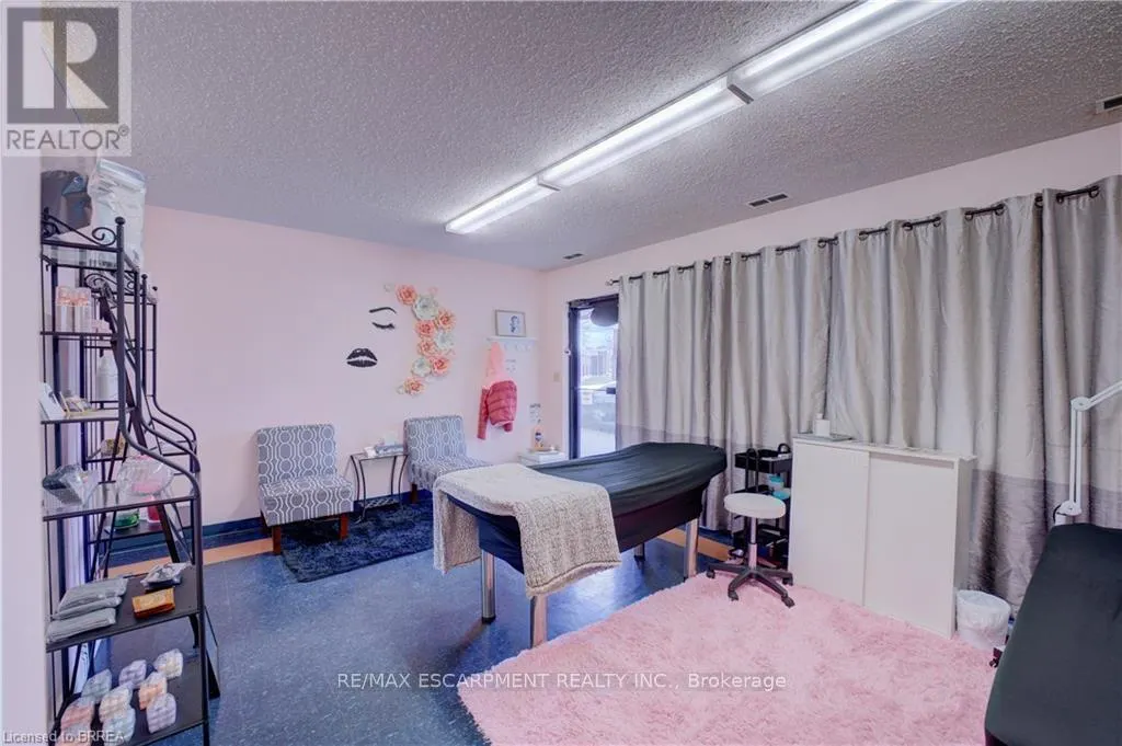 325 FAIRVIEW DRIVE