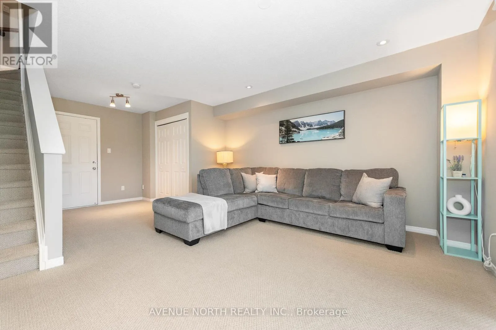 283 STROGET PRIVATE