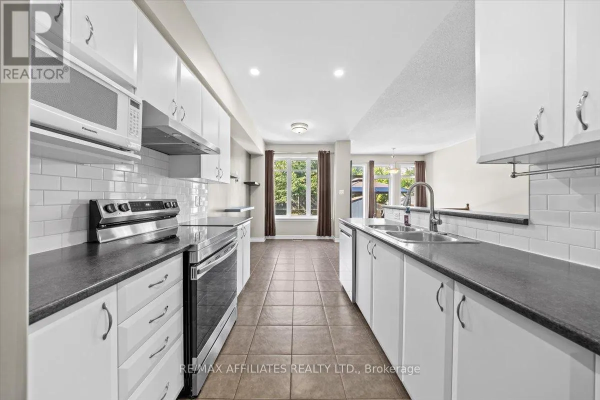 628 EVERLASTING CRESCENT