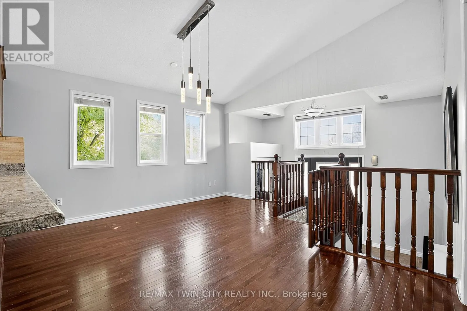 3 WISTERIA COURT