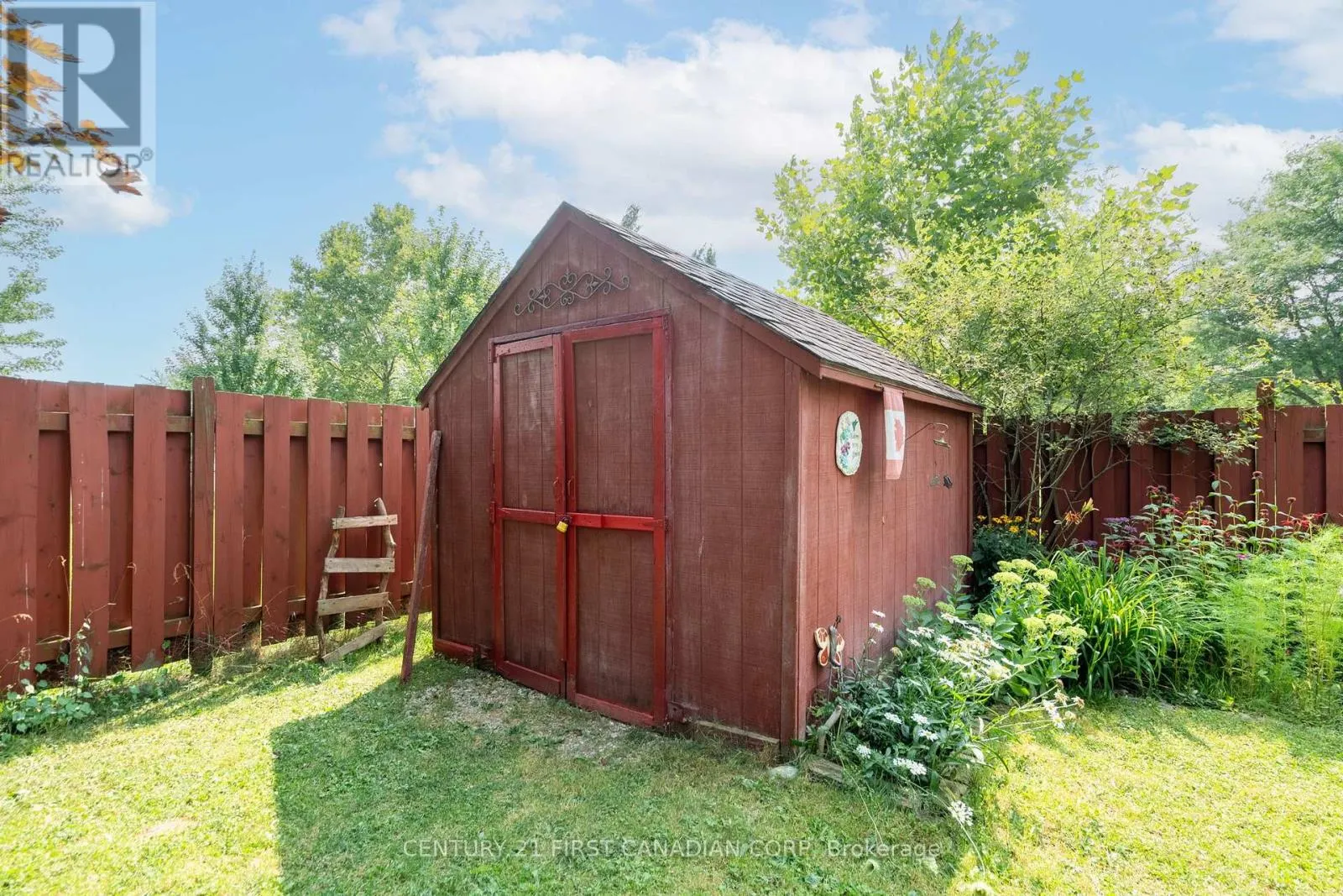 54 FOUR OAKS CRESCENT