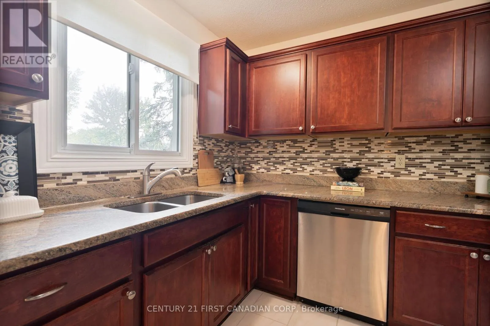 54 FOUR OAKS CRESCENT