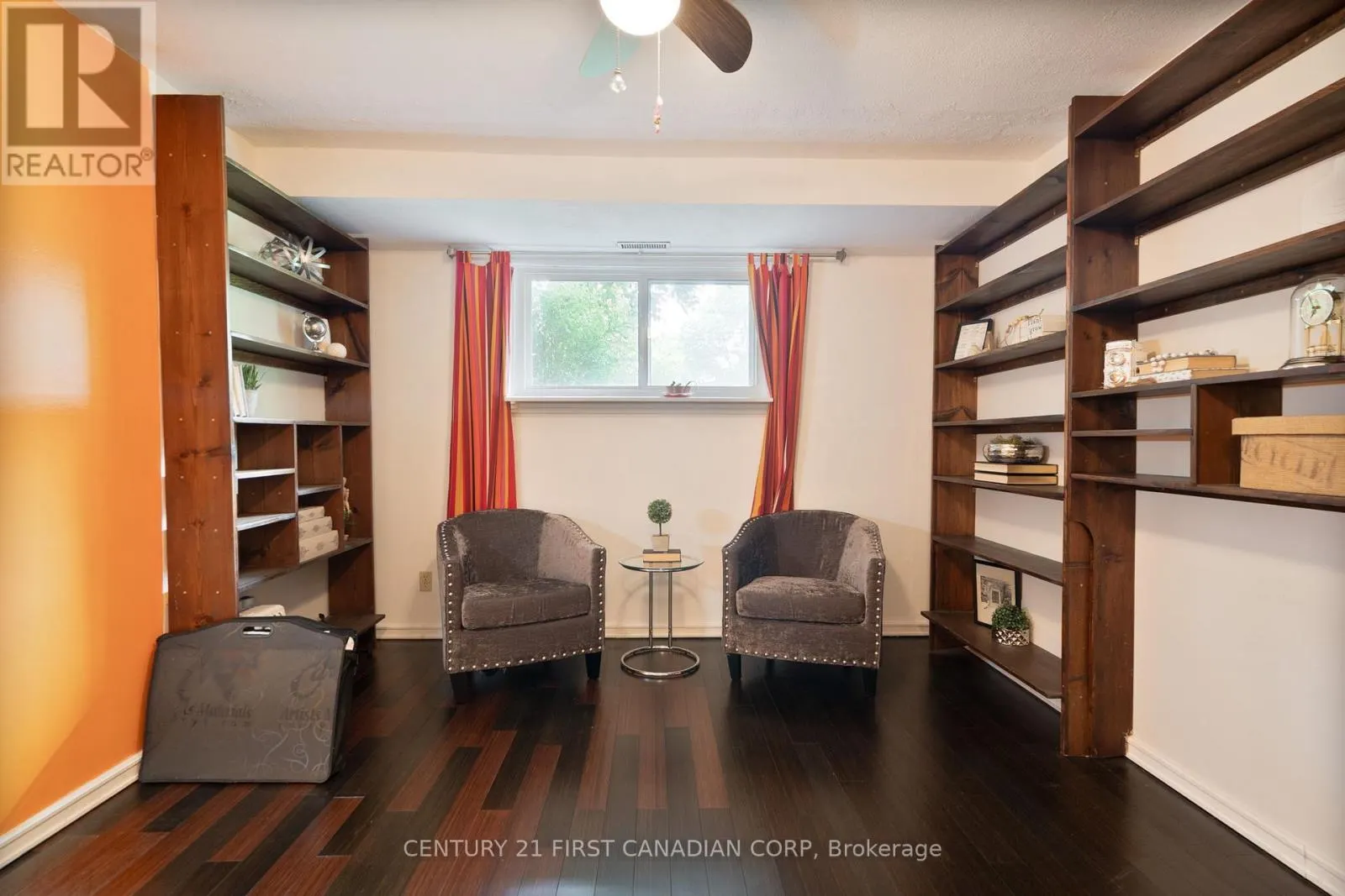 54 FOUR OAKS CRESCENT