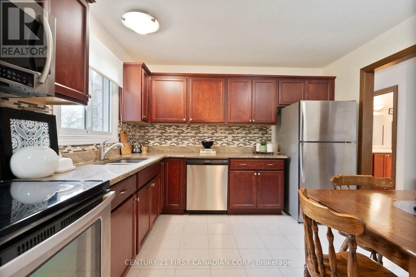 54 FOUR OAKS CRESCENT