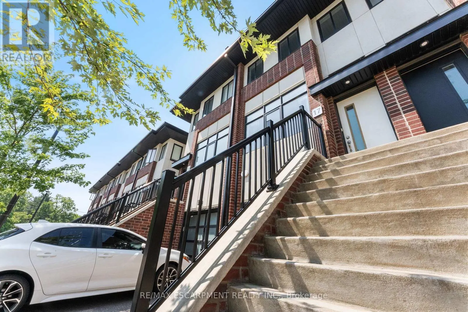 17 MULHOLLARD LANE